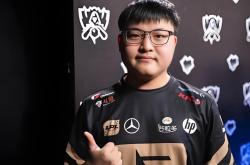 Uzi回归赛场，挺进下一轮首场状态亮眼，利物浦观众沸腾！